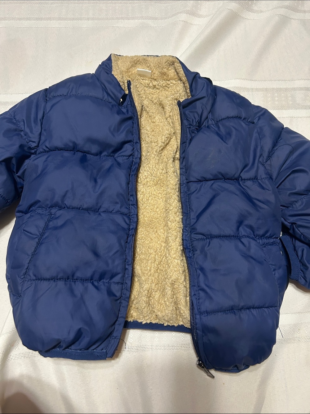 Source Unknown Navy Blue Puffer Jacket with Cream Sherpa Lining